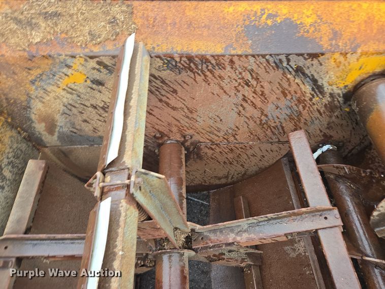 image for item DP6299 Knight 3036 feed mixer