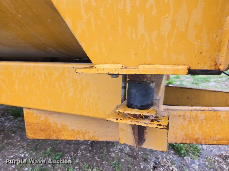 image for item DP6299 Knight 3036 feed mixer