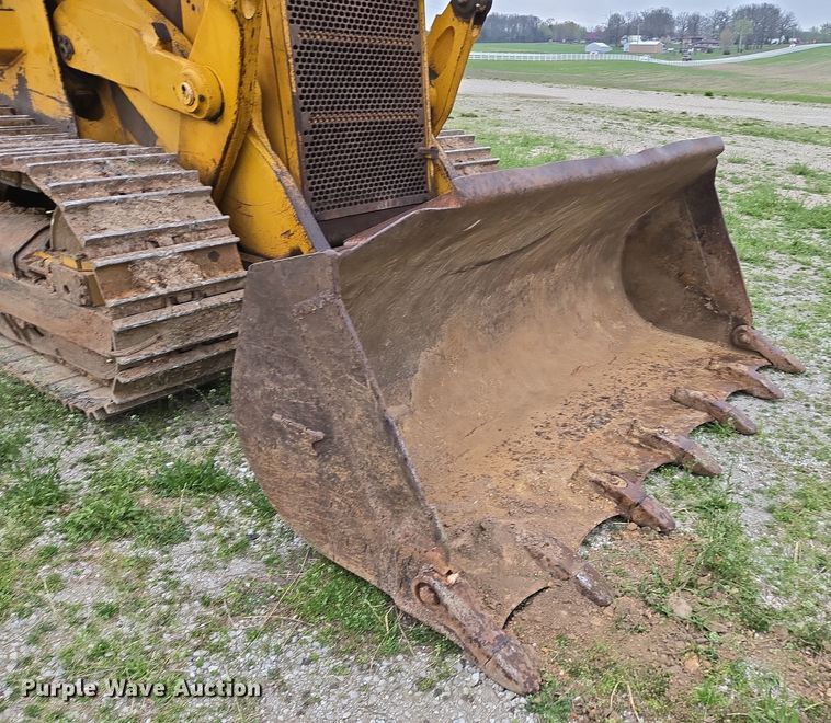 image for item DP6302 1991 John Deere 655B track loader