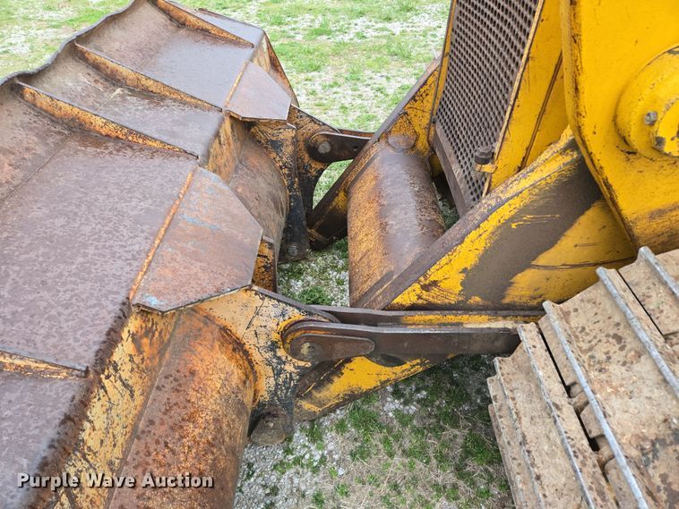 image for item DP6302 1991 John Deere 655B track loader