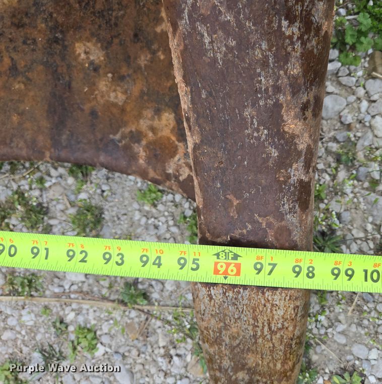 image for item DP6302 1991 John Deere 655B track loader