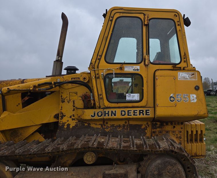 image for item DP6302 1991 John Deere 655B track loader