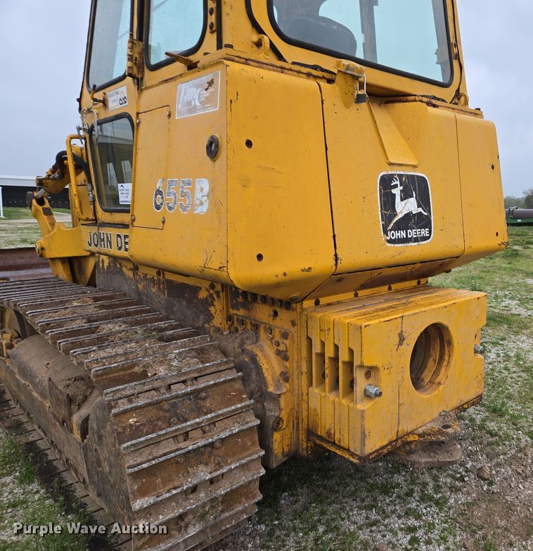 image for item DP6302 1991 John Deere 655B track loader