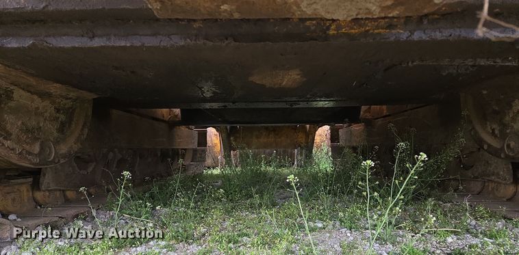 image for item DP6302 1991 John Deere 655B track loader