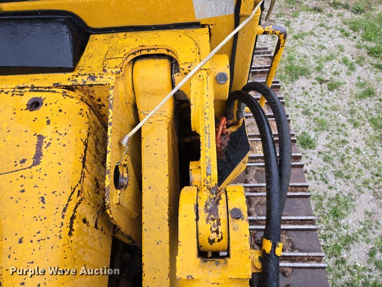 image for item DP6302 1991 John Deere 655B track loader
