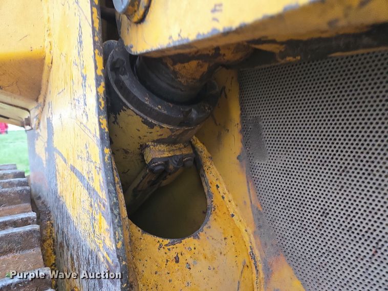 image for item DP6302 1991 John Deere 655B track loader