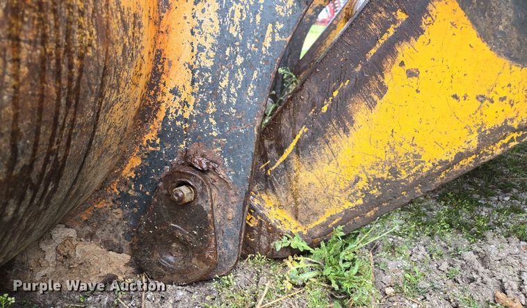 image for item DP6302 1991 John Deere 655B track loader