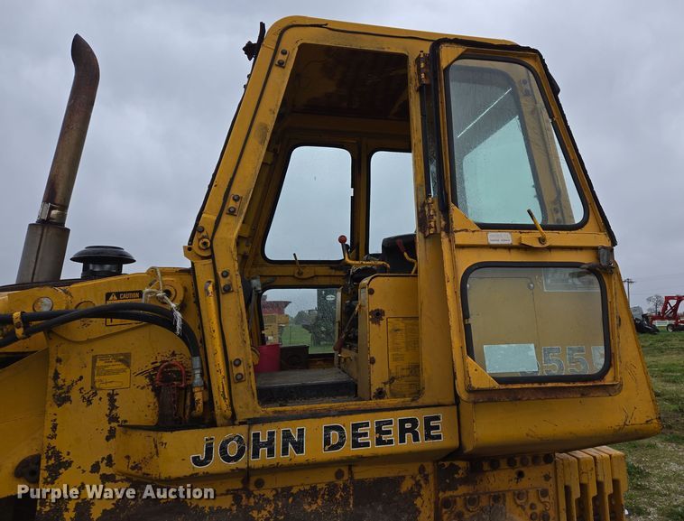 image for item DP6302 1991 John Deere 655B track loader