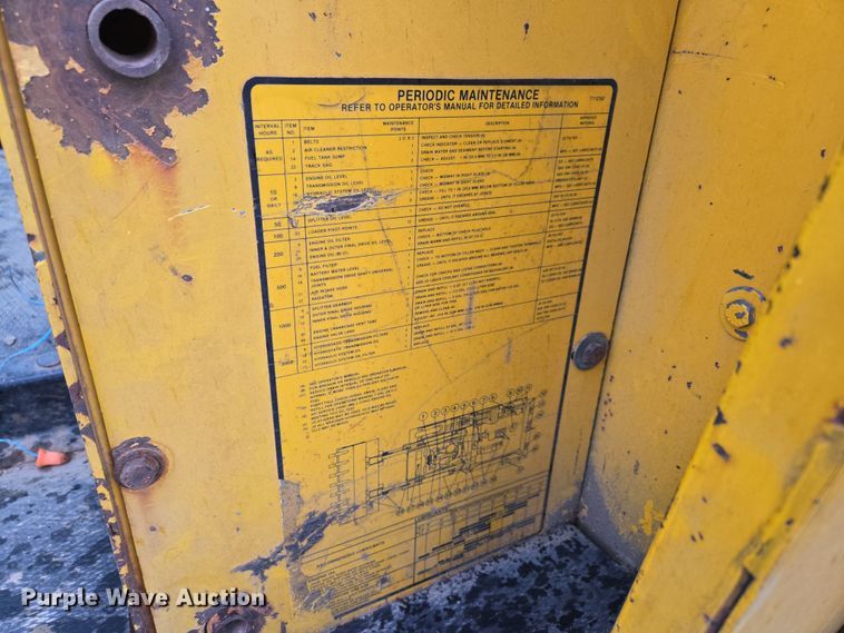 image for item DP6302 1991 John Deere 655B track loader