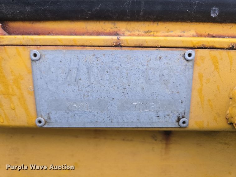 image for item DP6302 1991 John Deere 655B track loader