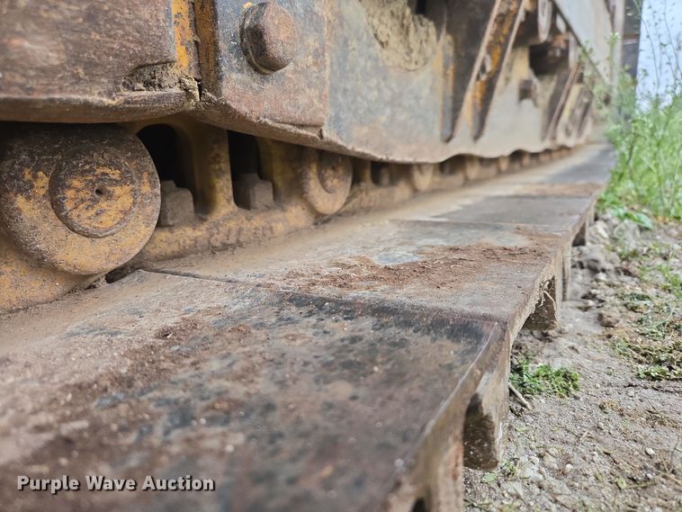 image for item DP6302 1991 John Deere 655B track loader