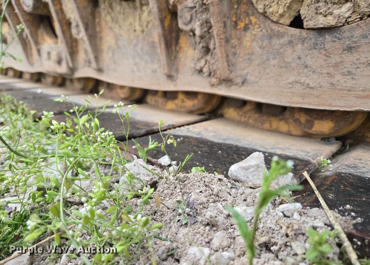 image for item DP6302 1991 John Deere 655B track loader