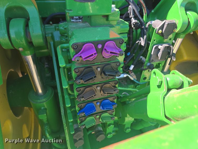 image for item DP6306 2012 John Deere 8285R MFWD tractor