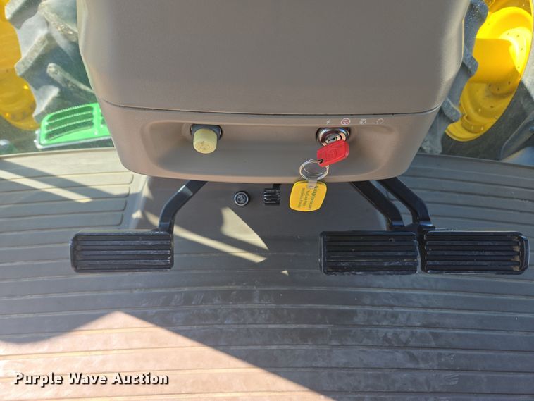 image for item DP6306 2012 John Deere 8285R MFWD tractor