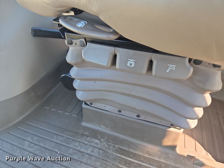 image for item DP6306 2012 John Deere 8285R MFWD tractor