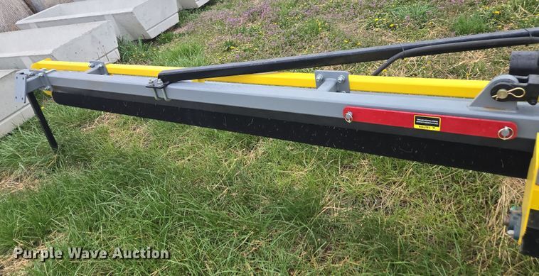 image for item DP6307 Grass Works Manufacturing weed wiper