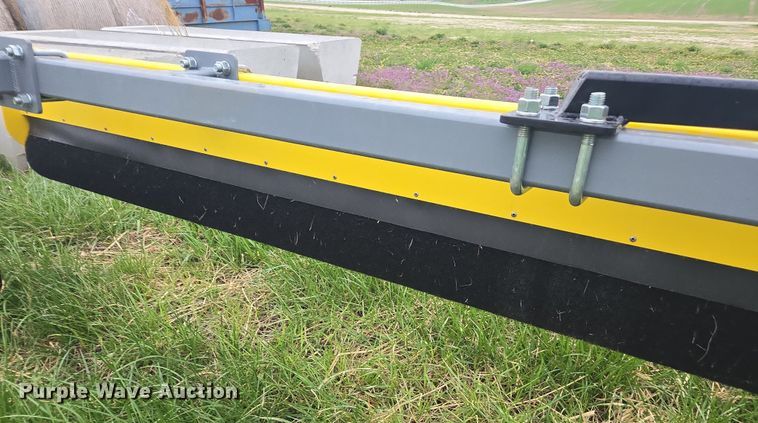 image for item DP6307 Grass Works Manufacturing weed wiper