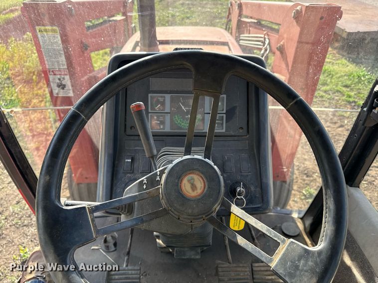 image for item DS4263 1992 Case IH 5140 tractor