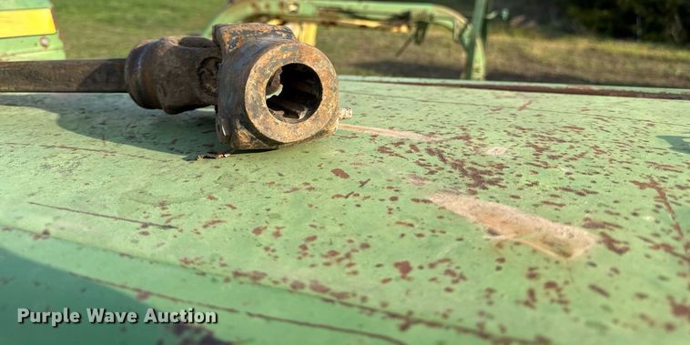 image for item DS4264 John Deere 336 small square baler