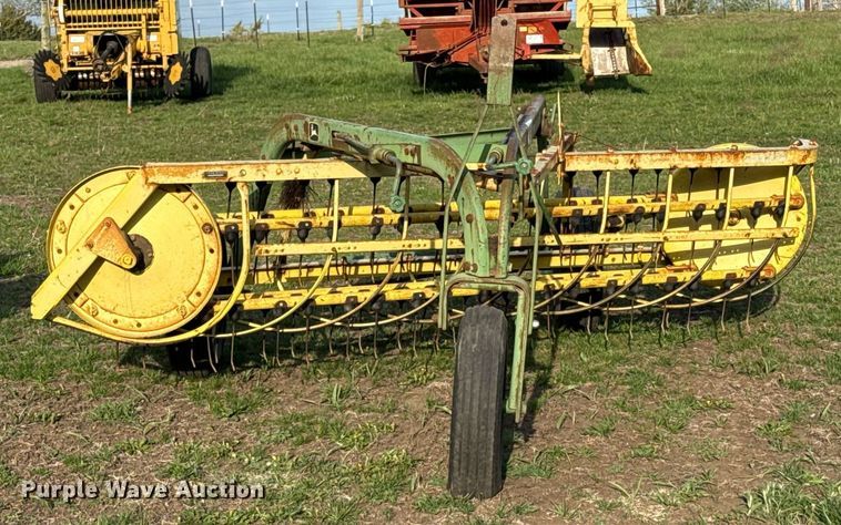 image for item DS4265 John Deere 660 hay rake