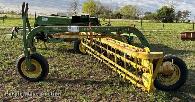 image for item DS4265 John Deere 660 hay rake