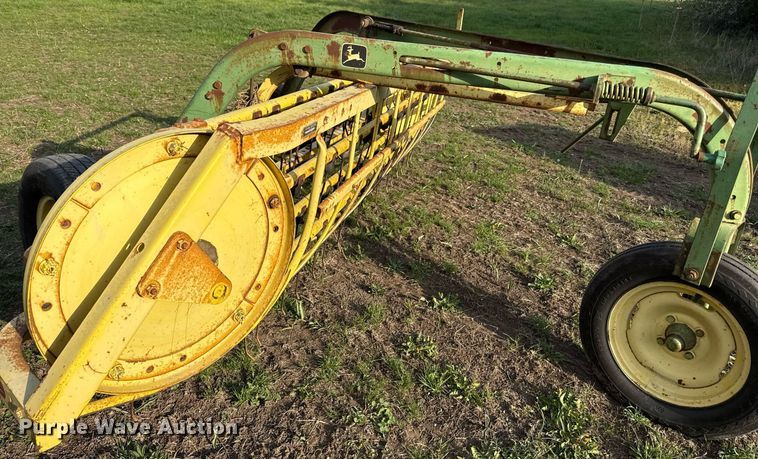 image for item DS4265 John Deere 660 hay rake
