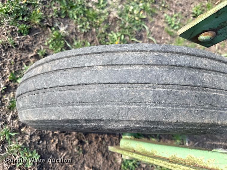 image for item DS4265 John Deere 660 hay rake