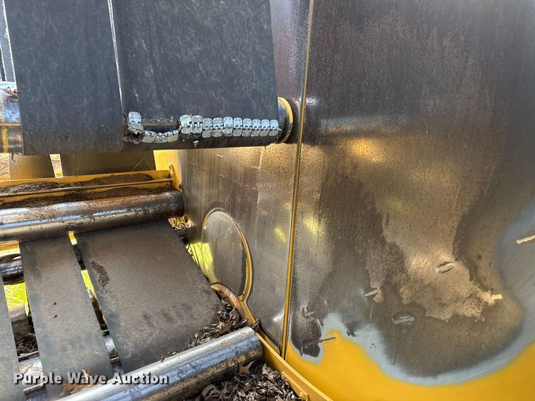 image for item DS4267 1995 Vermeer 504I round baler