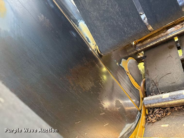 image for item DS4267 1995 Vermeer 504I round baler