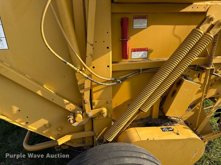 image for item DS4267 1995 Vermeer 504I round baler