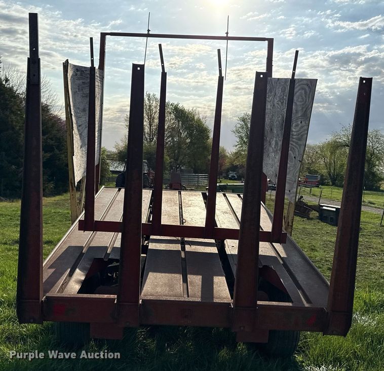 image for item DS4268 New Holland Stackliner 1032 bale stacker