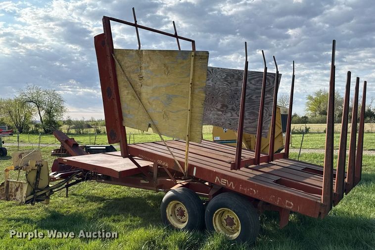 image for item DS4268 New Holland Stackliner 1032 bale stacker