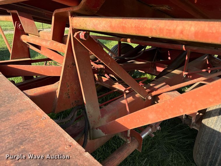 image for item DS4268 New Holland Stackliner 1032 bale stacker