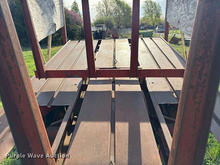 image for item DS4268 New Holland Stackliner 1032 bale stacker