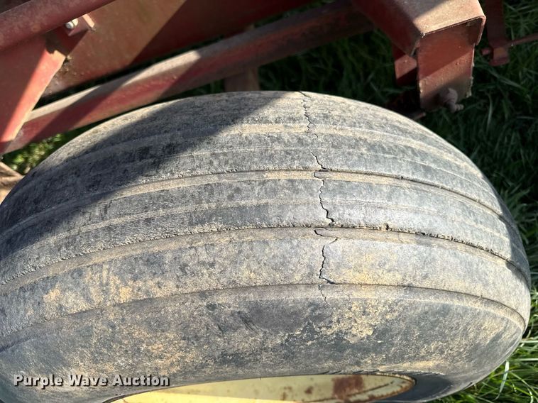 image for item DS4268 New Holland Stackliner 1032 bale stacker