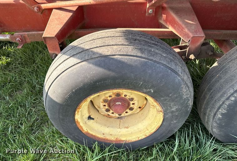 image for item DS4268 New Holland Stackliner 1032 bale stacker