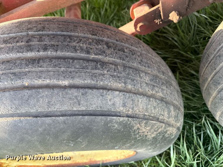 image for item DS4268 New Holland Stackliner 1032 bale stacker