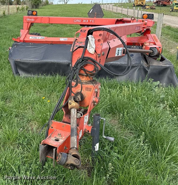 image for item DS4269 Kuhn GMD313TG disc mower