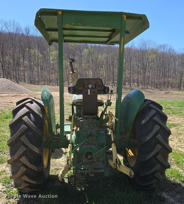 image for item DS5380 John Deere JD 300 tractor