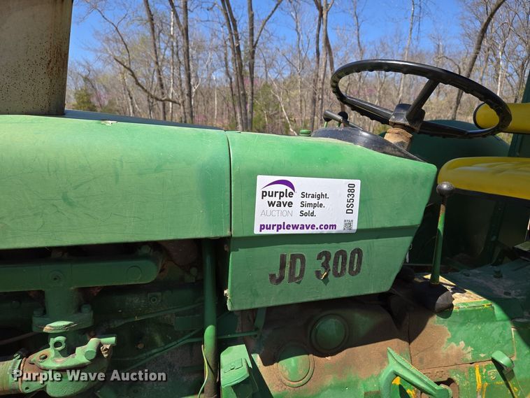 image for item DS5380 John Deere JD 300 tractor