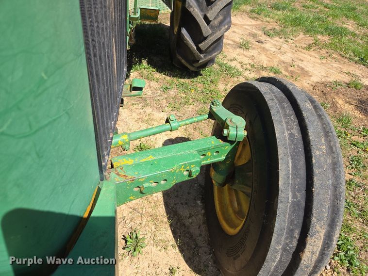 image for item DS5380 John Deere JD 300 tractor