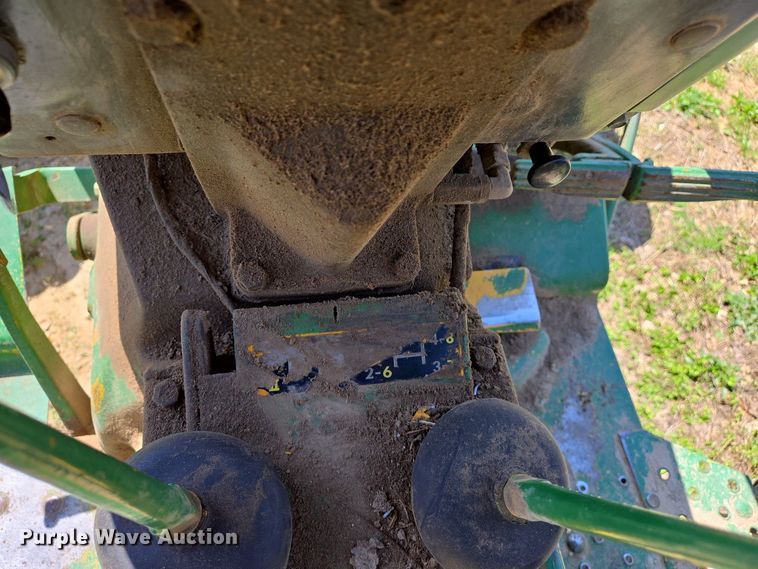 image for item DS5380 John Deere JD 300 tractor