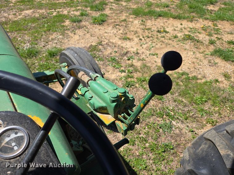 image for item DS5380 John Deere JD 300 tractor