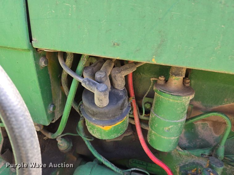 image for item DS5380 John Deere JD 300 tractor