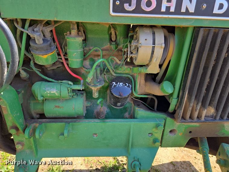 image for item DS5380 John Deere JD 300 tractor