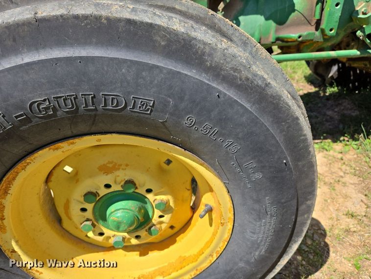 image for item DS5380 John Deere JD 300 tractor