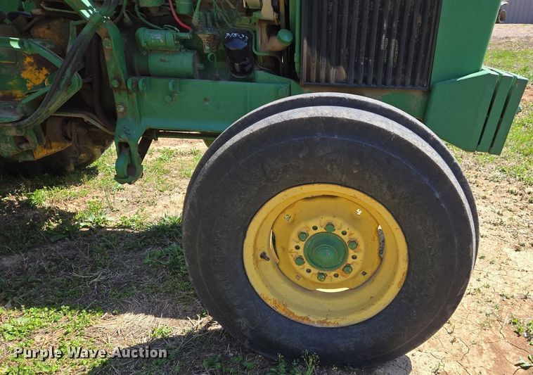 image for item DS5380 John Deere JD 300 tractor
