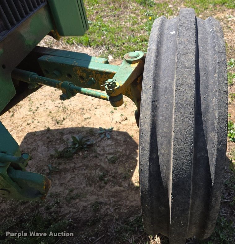 image for item DS5380 John Deere JD 300 tractor