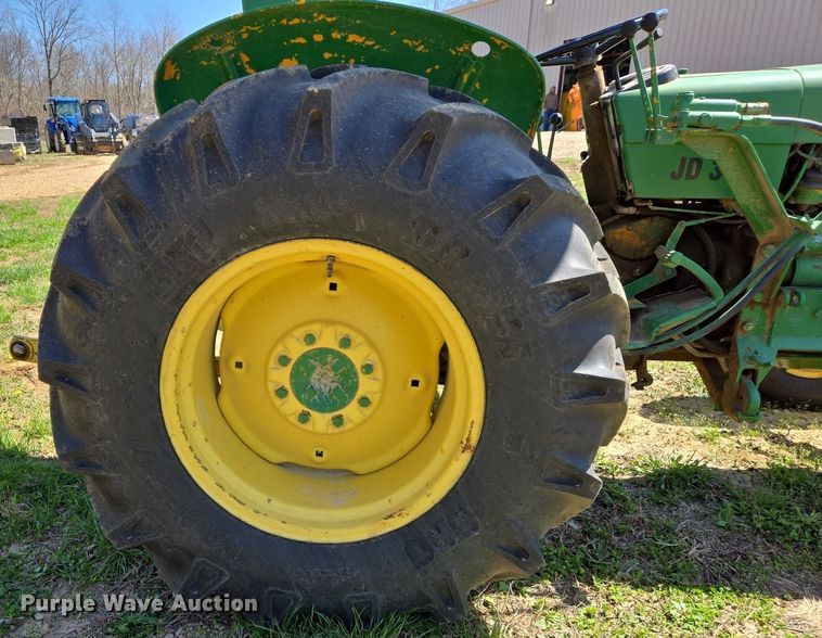 image for item DS5380 John Deere JD 300 tractor