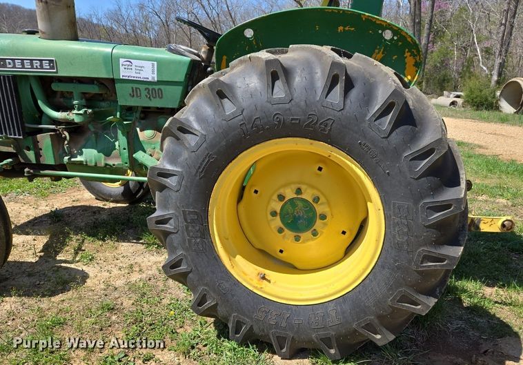 image for item DS5380 John Deere JD 300 tractor
